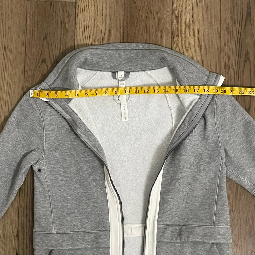 Lululemon Light As Warmth Jacket Heathered‎ Grey Yoga *Broken Zipper*